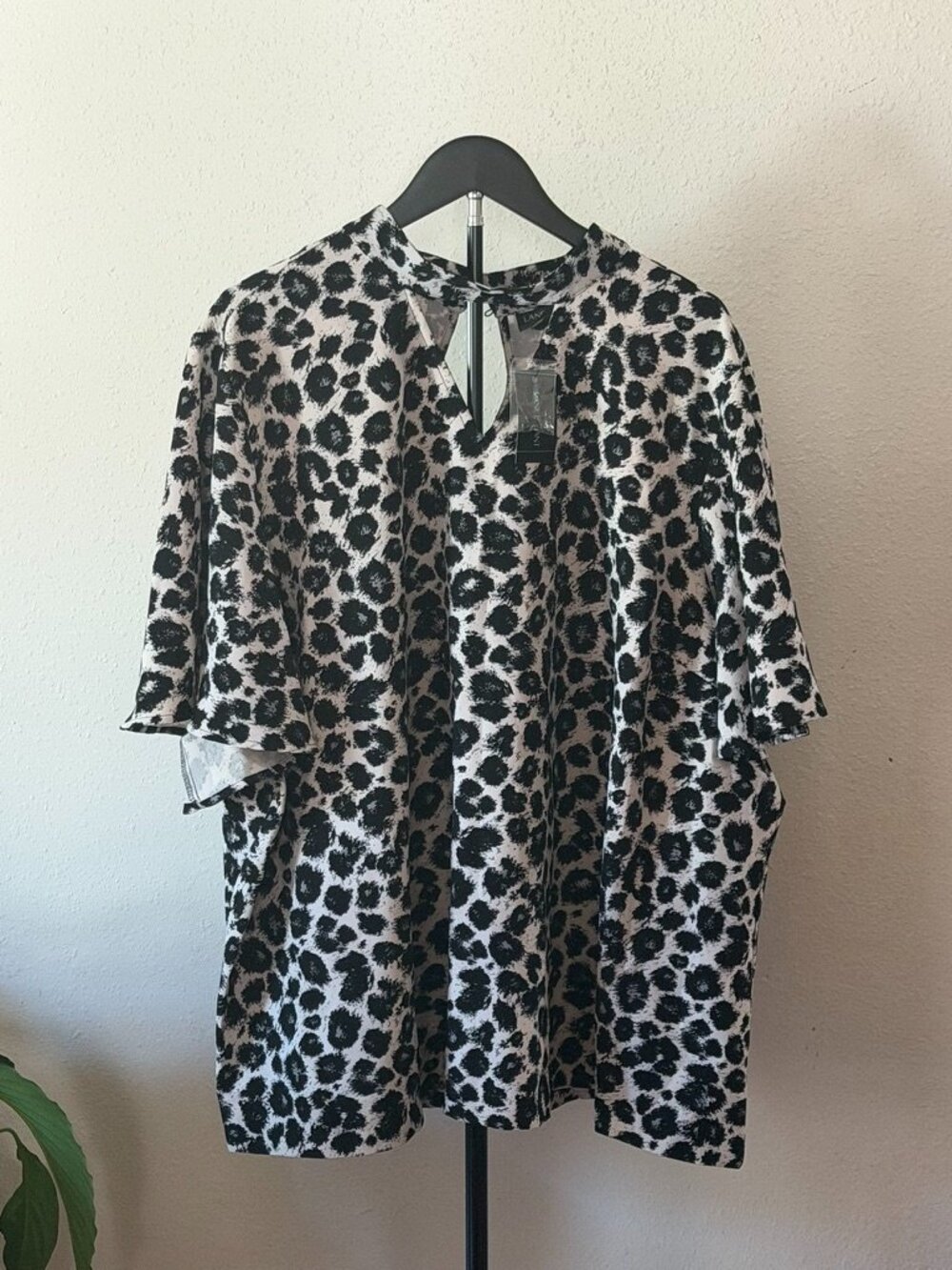 NWT Lane Bryant Animal Print Keyhole Neck Blouse